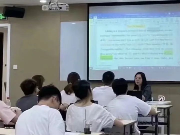 【企业快报】学冠教育好老师李一姣